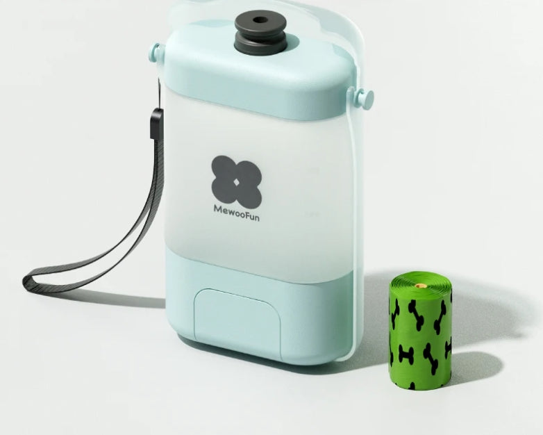 Mewoofun Water Bottle for Dogs, Pets and Cats.