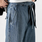 Load image into Gallery viewer, Loose denim trousers with belt and pockets
