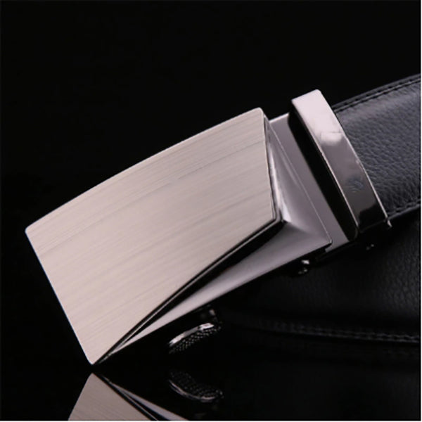 100% cow leather. Alloy buckle