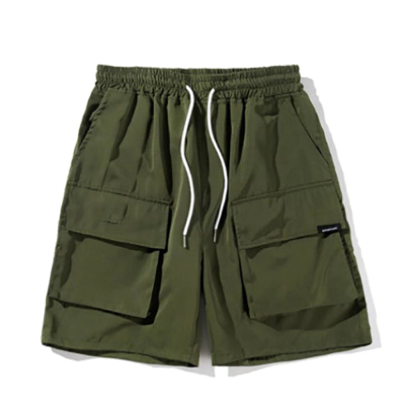 Shorts with multiple pockets and elastic at the waist