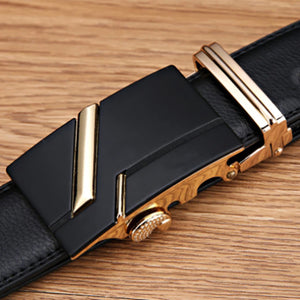 Luxurious men's belts made of high quality genuine leather.